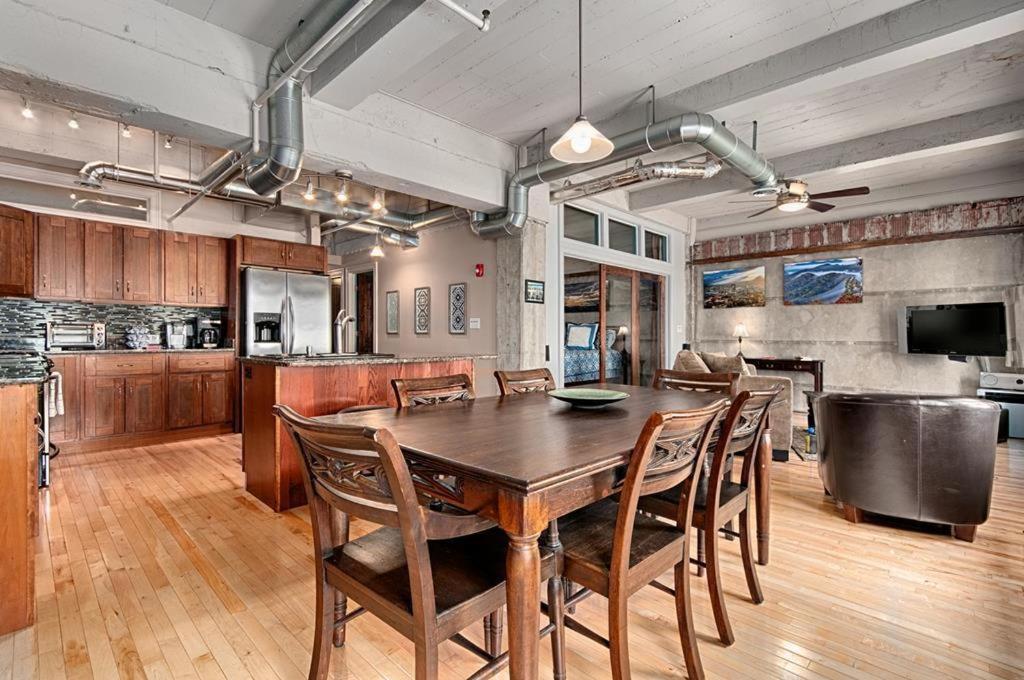 Colby Loft Apartment Asheville Exterior photo